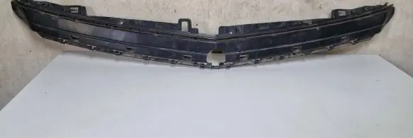 Mercedes-Benz B W246 W242 Front bumper mounting bracket A2468850365 11279981 270010003