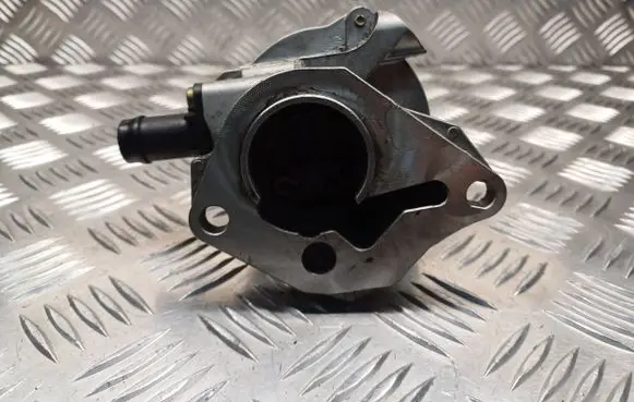 Nissan Note (E11) Vacuum pump 8200521381 7006730000