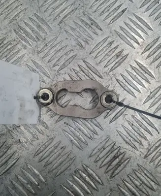 Mazda 6 Fuel Injector clamp holder 