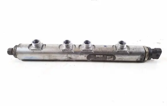 Jaguar XF X250 Fuel main line pipe