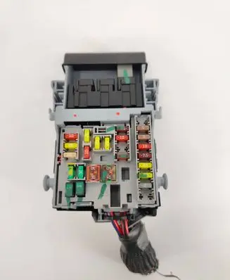 Opel Insignia A Fuse module 13222786