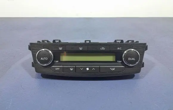 Toyota Avensis T270 Climate control unit 5590005320