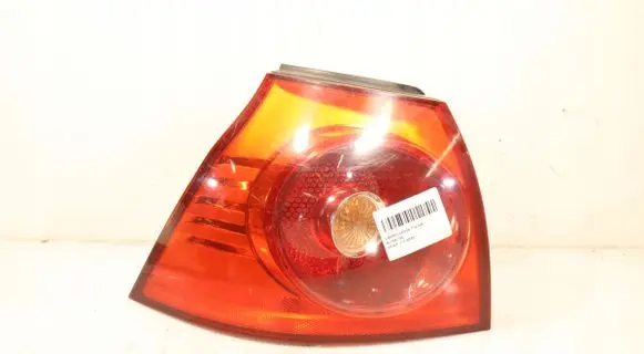 Volkswagen Golf V Rear/tail lights E410192