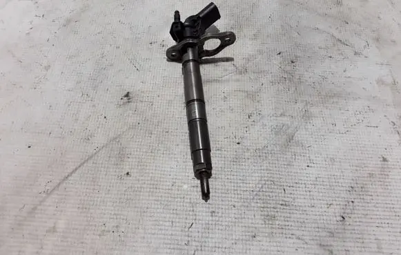 Audi A6 S6 C6 4F Fuel injector 059130277AB
