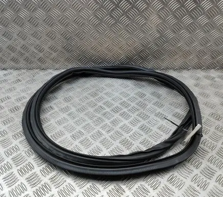 Porsche Cayenne (9Y0 9Y3) Rubber seal rear door 9Y0833721