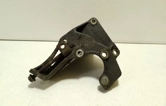 Subaru Outback Power steering pump mounting bracket 