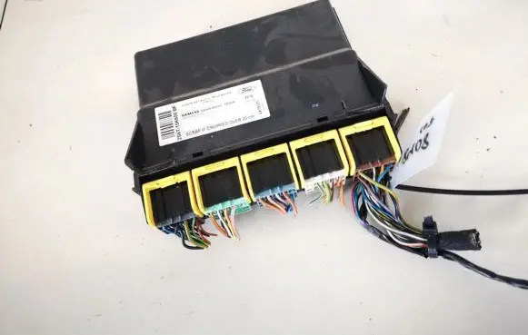 Ford Fiesta Comfort/convenience module 2s6t15k600bf 2s6t-15k600bf