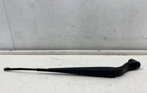 Nissan Rogue Front wiper blade arm 