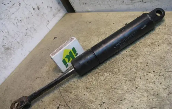 Mercedes-Benz E W124 Tailgate/trunk strut/damper