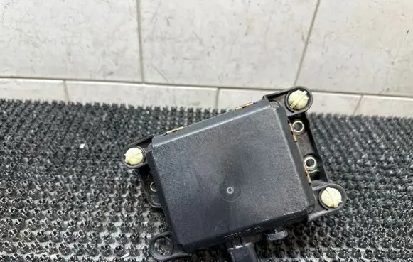 Peugeot 5008 Distronic sensor radar 9673046780