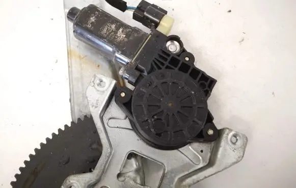 Hyundai Getz Rear door window regulator motor