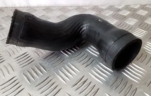 Intercooler hose/pipe