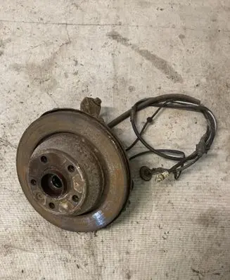 Mercedes-Benz Vito Viano W639 Front wheel hub spindle knuckle