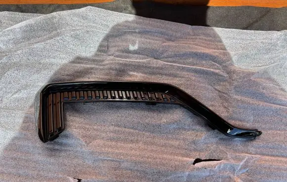 Volvo XC60 Rear bumper trim bar molding 32136214