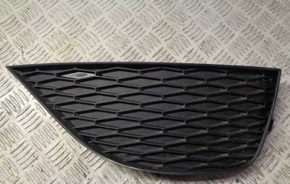 Seat Ibiza IV (6J,6P) Front fog light trim/grill M8725 6J0853666