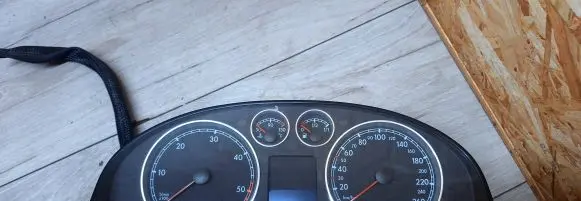 Volkswagen PASSAT B5.5 Speedometer (instrument cluster) 110080198002