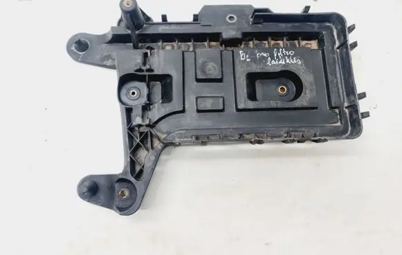 Volkswagen PASSAT B6 Battery tray 1K0915333 1K0915333C