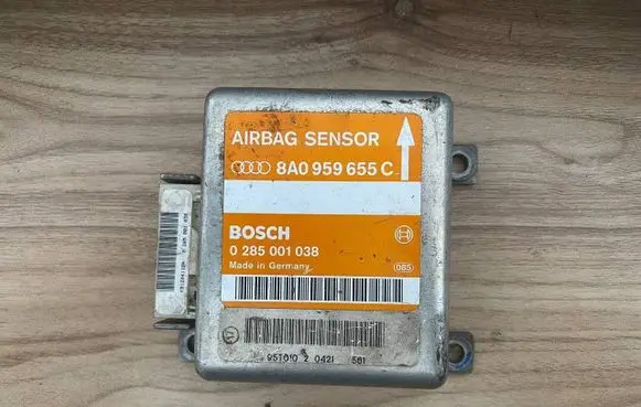 Audi A6 S6 C4 4A Airbag control unit/module 8A0959655C 0285001038