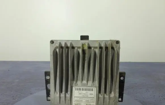 Nissan Almera N16 Engine control unit/module ECU 8200275911