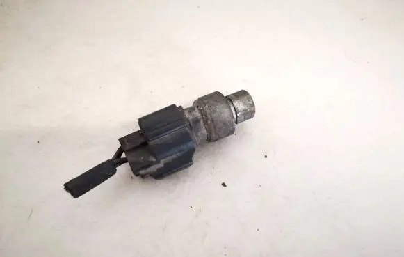 Volvo V50 Air conditioning (A/C) pressure sensor 