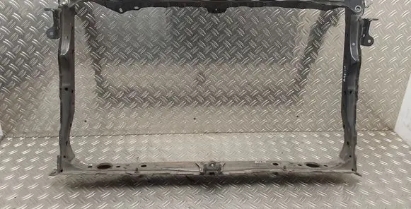 Toyota RAV 4 (XA40) Radiator support slam panel