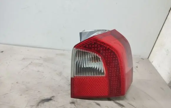 Volvo V70 Rear/tail lights 30698984