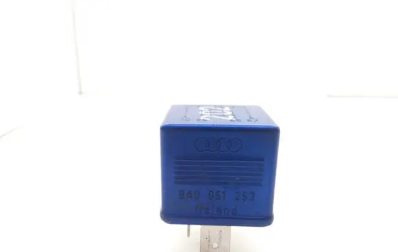 Audi A4 S4 B5 8D Other relay 8A0951253 899587
