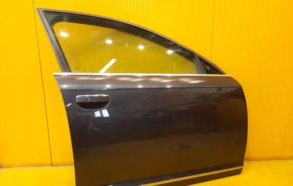 Audi A6 S6 C6 4F Front door