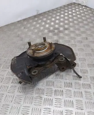 Toyota Corolla E120 E130 Front wheel hub