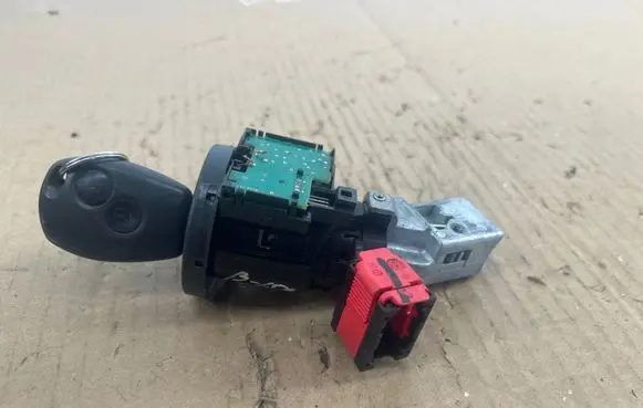 Dacia Logan II Ignition lock N0502060