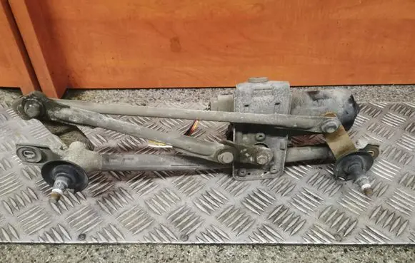 KIA Ceed Front wiper linkage and motor