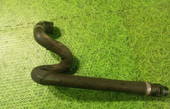 BMW X5M E70 Engine coolant pipe/hose 7589738