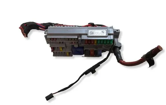 BMW i4 Fuse module 6807487