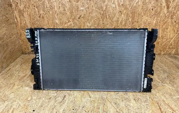 BMW 7 G11 G12 Coolant radiator 8472247