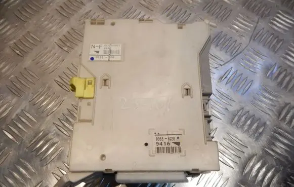 Lexus IS 220D-250-350 Fuse box set 8273053021 23151