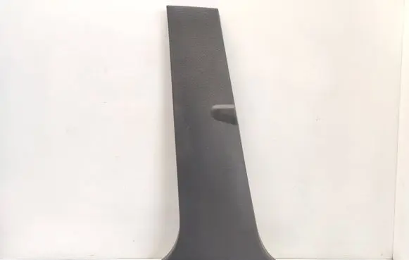 (B) pillar trim (bottom)