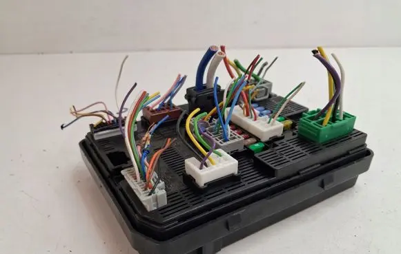 Nissan Qashqai J12 Central body control module 284B76RA2D