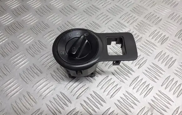 Skoda Octavia Mk1 (1U) Light switch 3B0941531