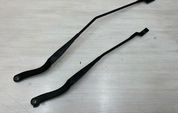 Renault Trafic III (X82) Front wiper blade arm 288864419R 288810103R 93867989