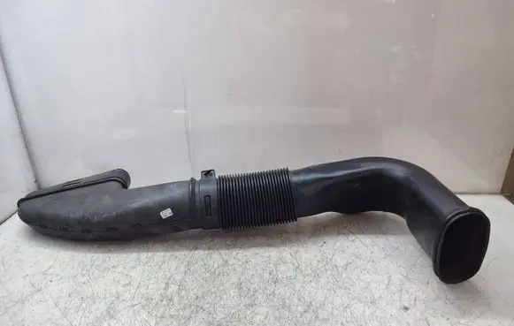 Mercedes-Benz C W204 Air intake duct part A6510903437