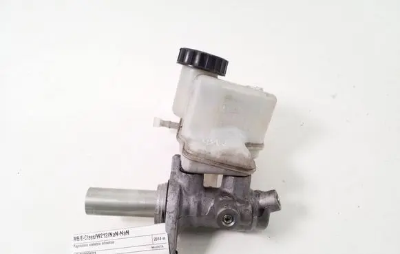 Mercedes-Benz E W212 Master brake cylinder A2124300601