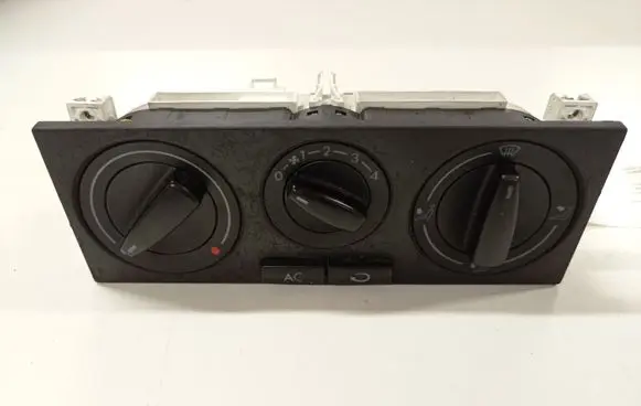 Volkswagen Golf IV Climate control unit 1J0820045F
