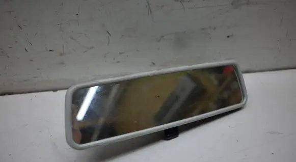 Rear view mirror (interior)