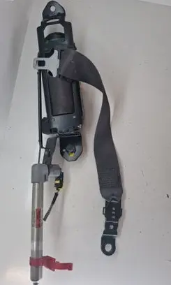 Volvo V70 Front seatbelt 8626240