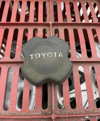 Toyota Corolla E80 Original wheel cap
