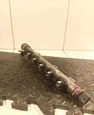 Nissan X-Trail T31 Fuel main line pipe 8200842432 0445214155 010544L3
