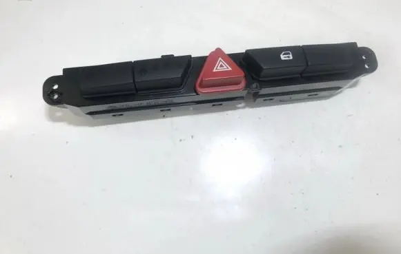 KIA Ceed Hazard light switch 937001h900 93700-1h900
