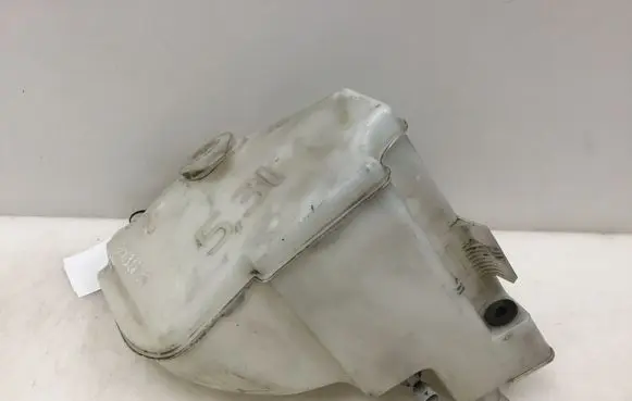 BMW 3 E46 Windshield washer fluid reservoir/tank 8363562