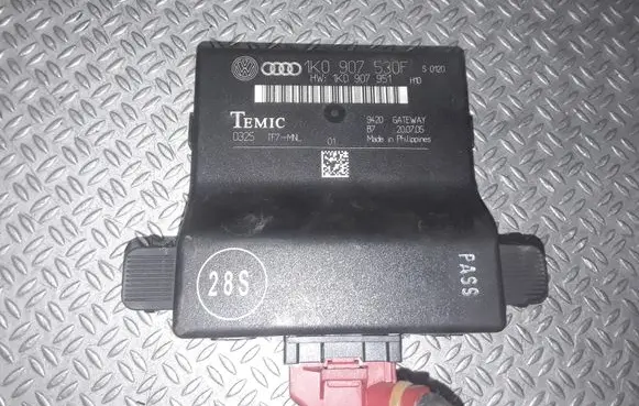 Volkswagen Golf V Gateway control module 1K0907530F