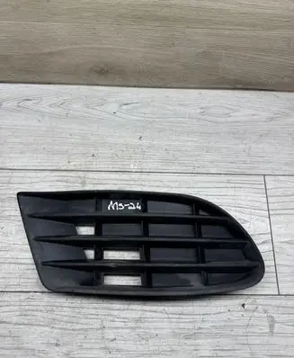 Volkswagen Golf Plus Front bumper lower grill 5M0853665